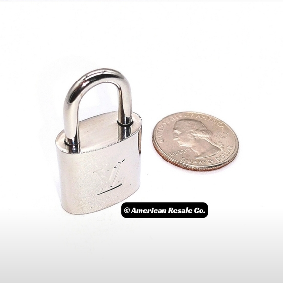 Authenticated Louis Vuitton #315 Silver Vintage PadLock Lock 2 Keys & Necklace - Picture 10 of 11